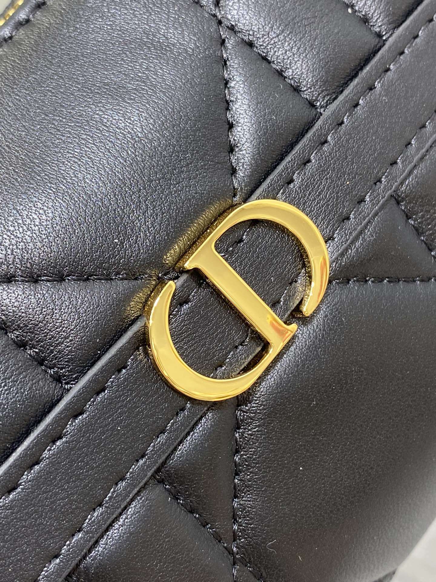 BLACK QUILTED LEATHER TOP-HANDLE BAG