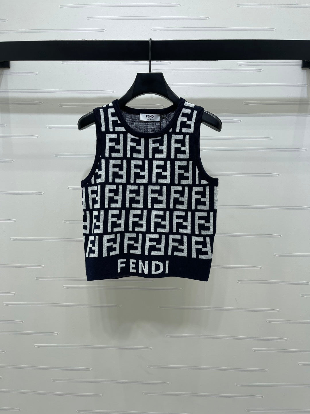 MONOGRAM KNIT LOGO SLEEVELESS TOP