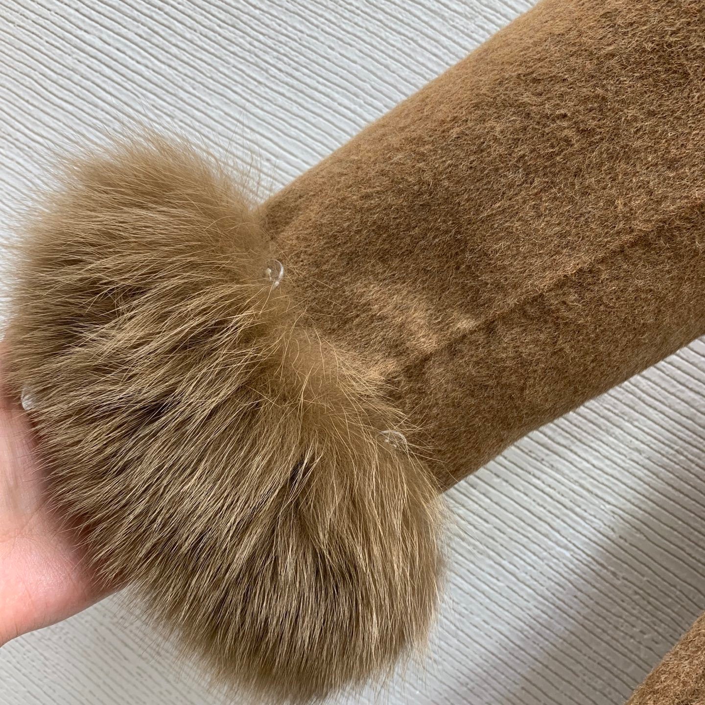 BELTED HOODED COAT WITH FUR-TRIM SLEEVES