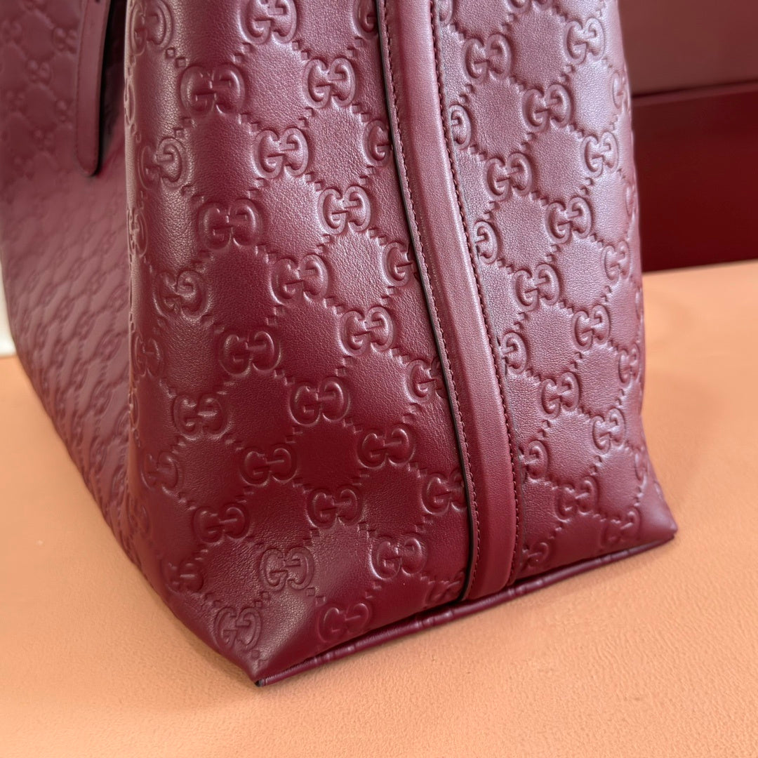 BURGUNDY EMBOSSED LEATHER LUXURY TOTE SHOULDER BAG WITH GOLD HARDWARE