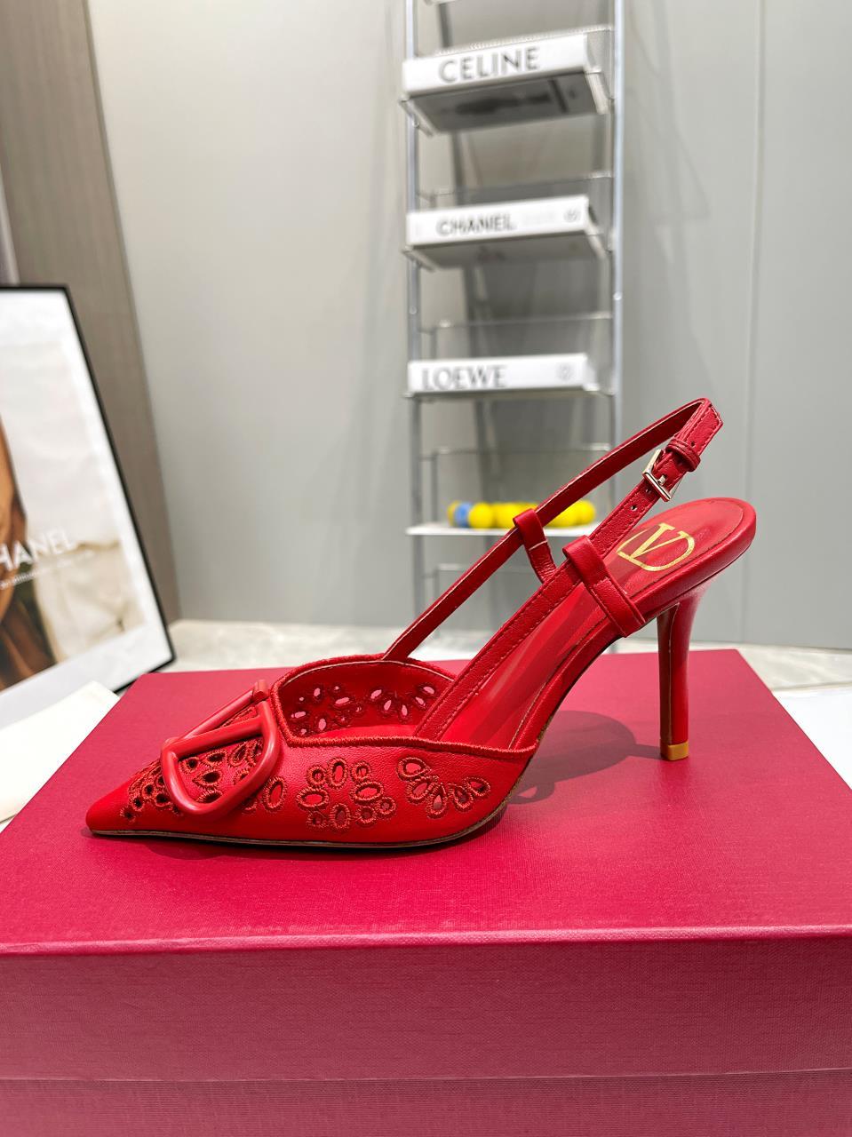 POINTED TOE SLINGBACK HEELS – RED CUTOUT DETAIL WITH STATEMENT BUCKLE