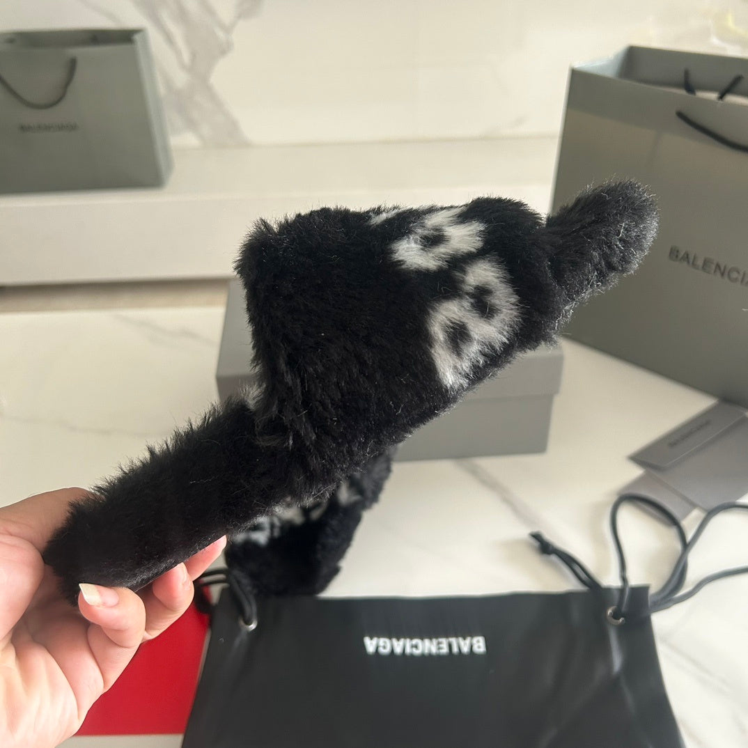 BLACK FAUX FUR LOGO SLIDE SANDALS