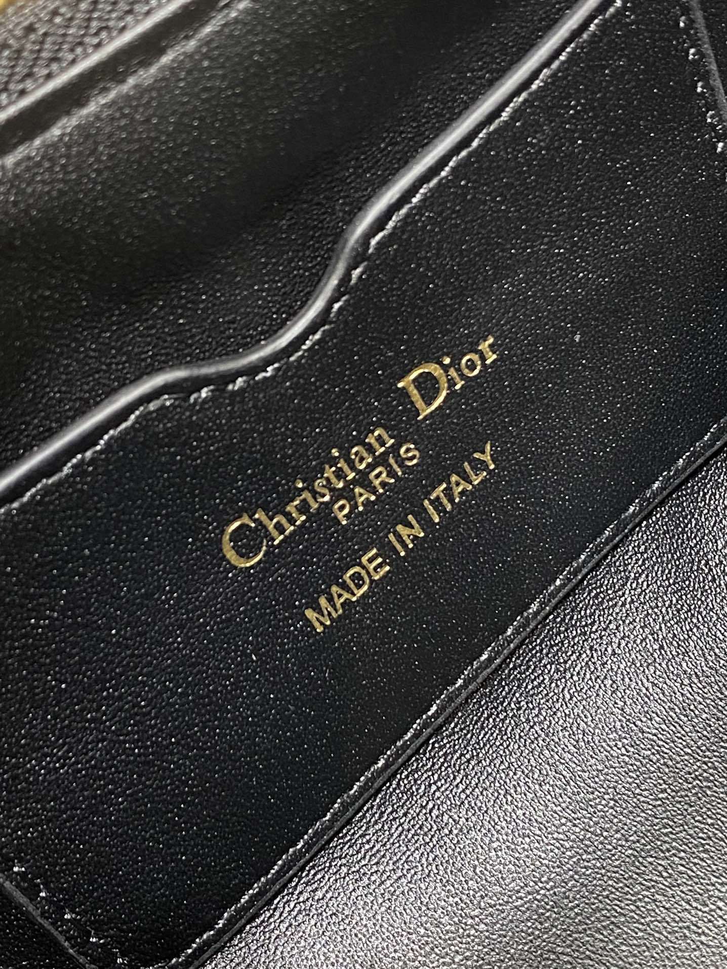 BLACK QUILTED LEATHER TOP-HANDLE BAG