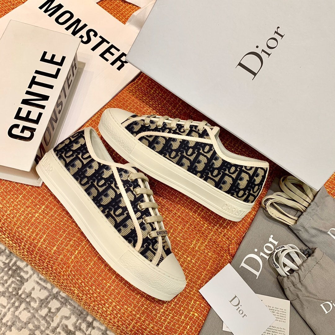 OBLIQUE MONOGRAM LOW-TOP CANVAS SNEAKERS