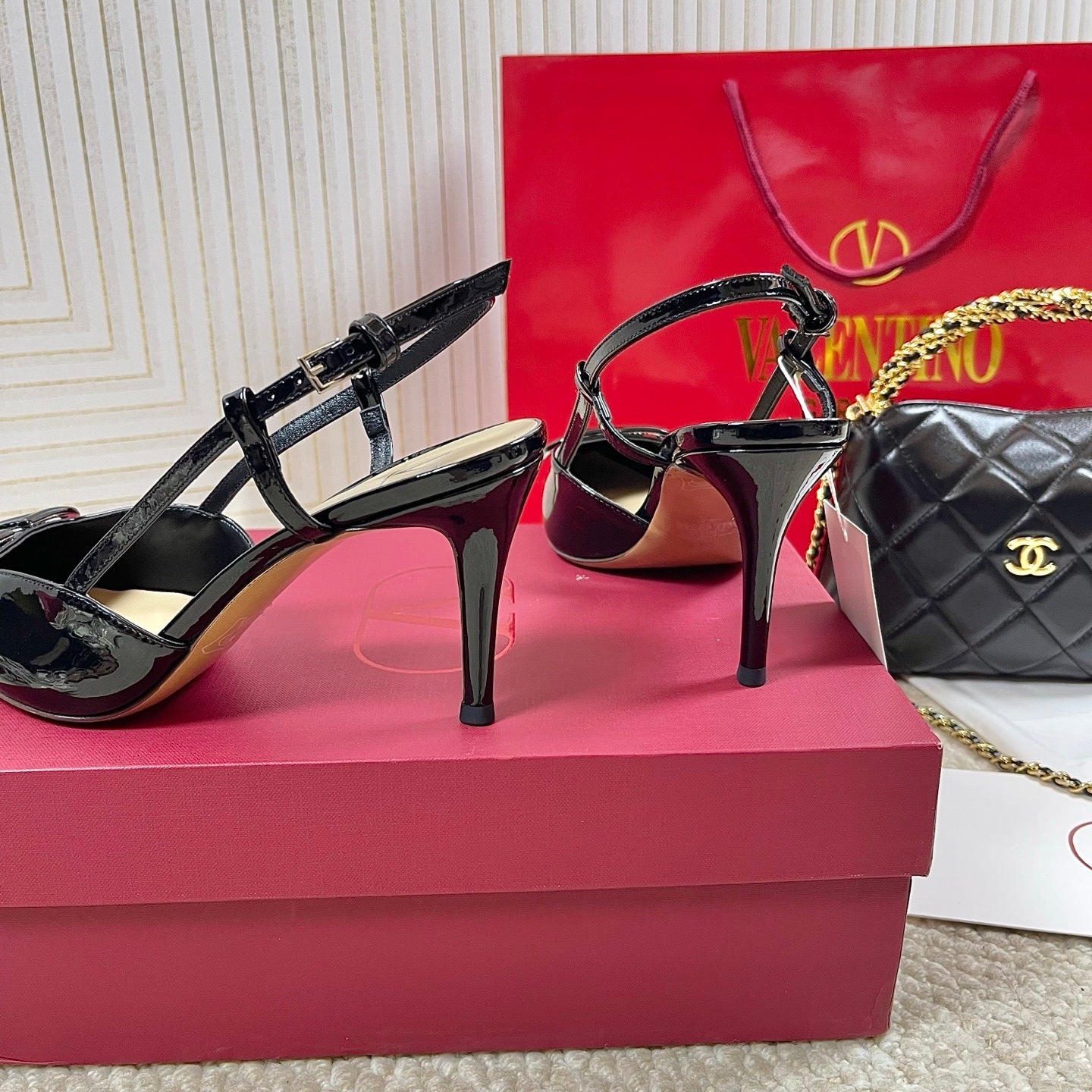 POINTED TOE SLINGBACK HEELS – BLACK PATENT WITH STATEMENT BUCKLE