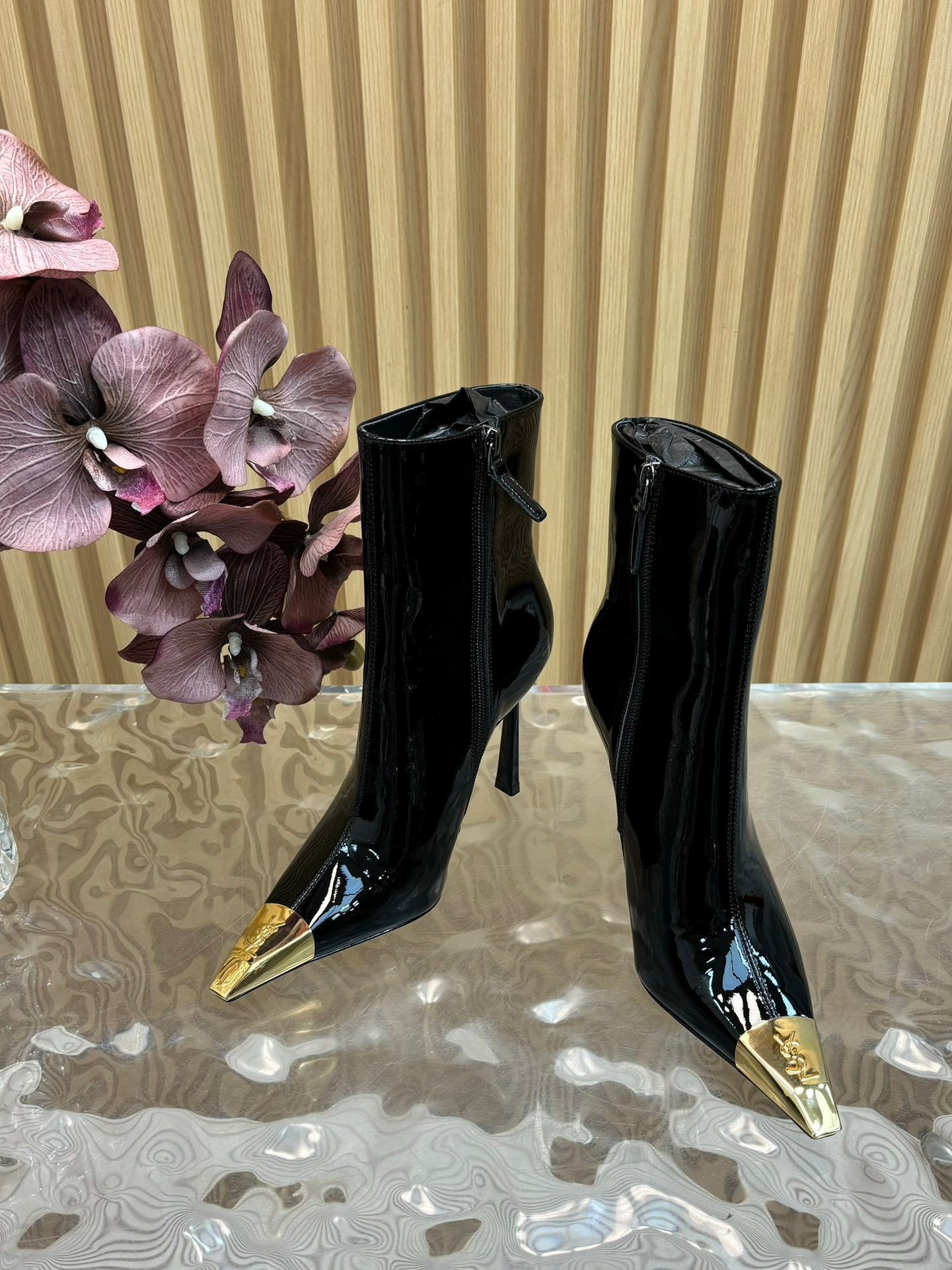 PATENT POINTED HEEL BOOTS