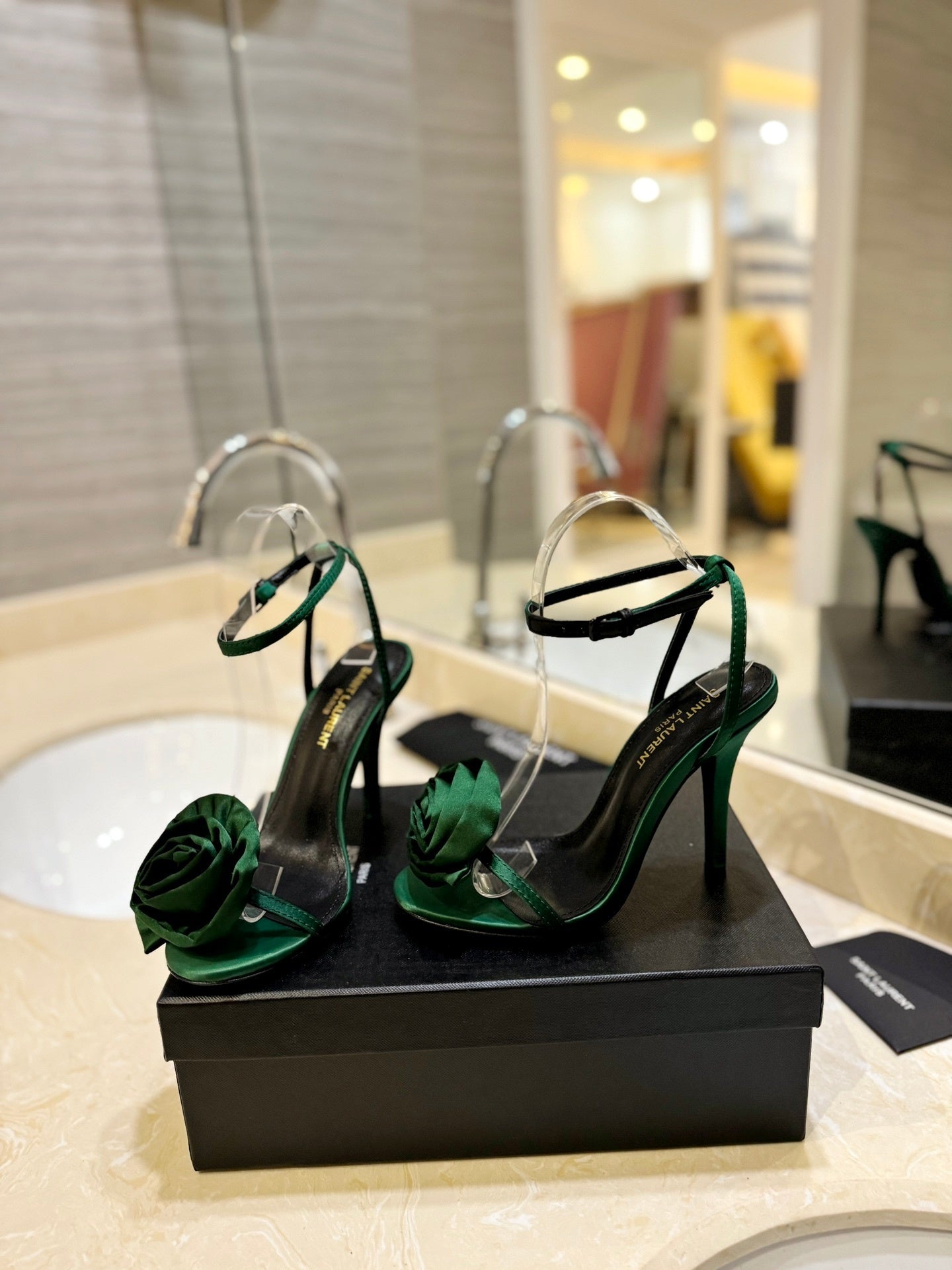 GREEN ROSE DETAIL HIGH HEEL SANDALS