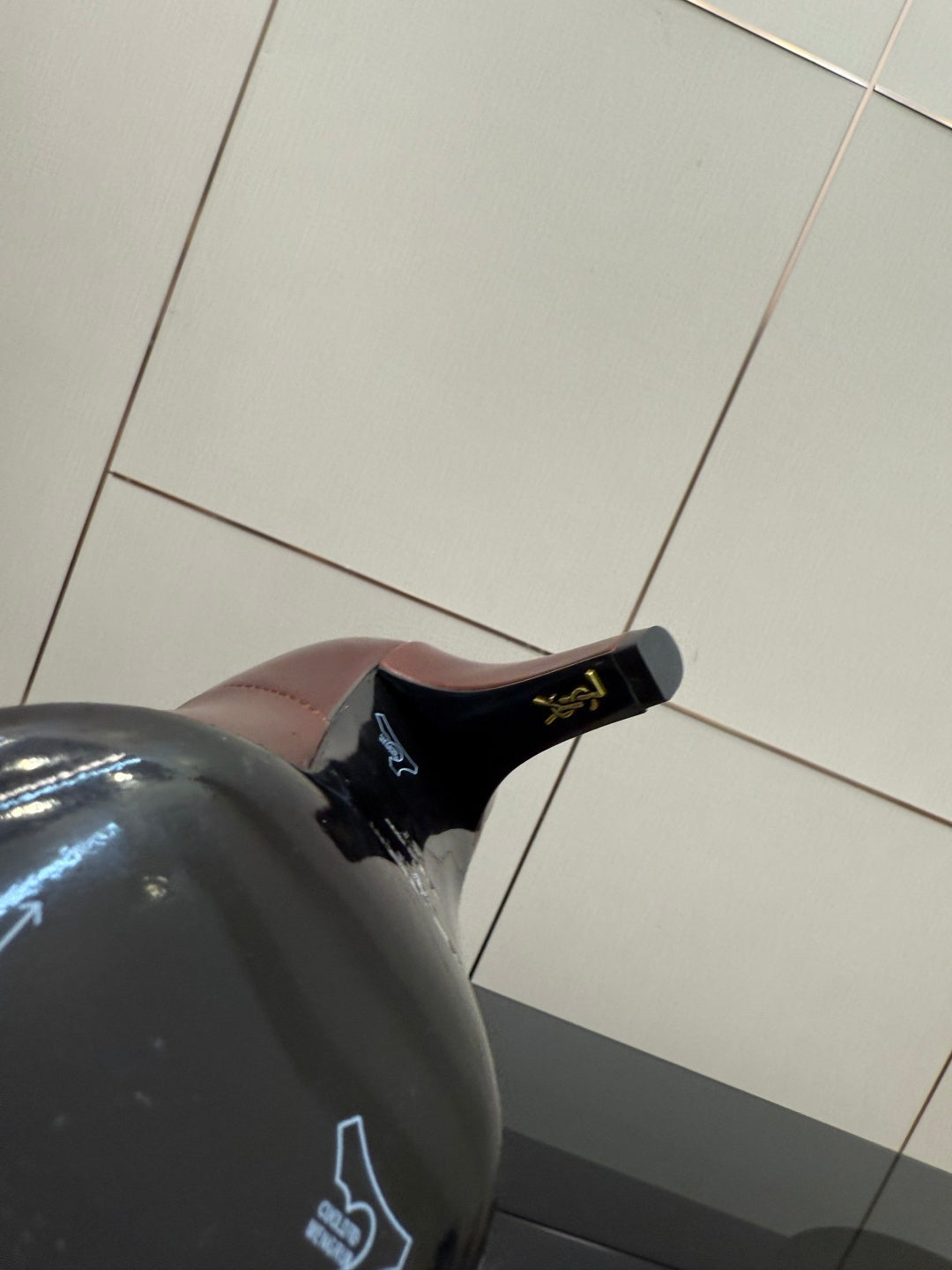 LEATHER KNEE-HIGH STILETTO BOOTS