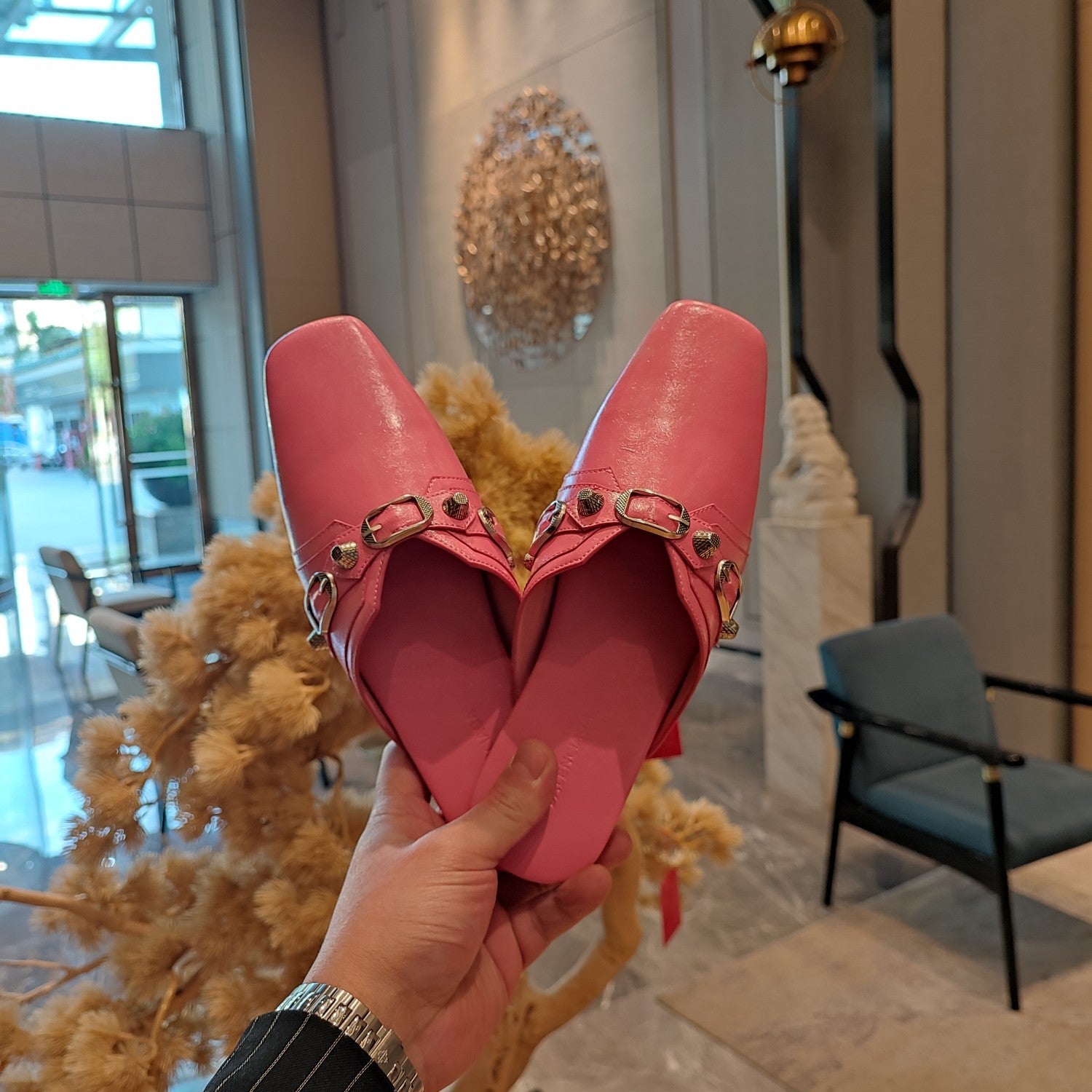 PINK BUCKLE DETAIL FLAT MULES
