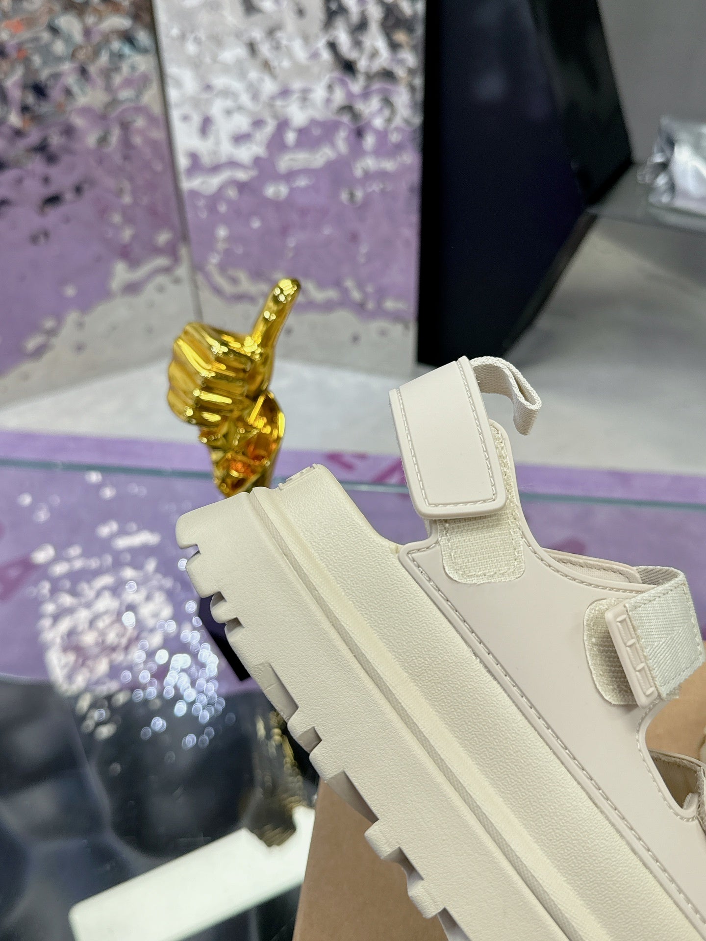 PLATFORM SANDALS – CREAM