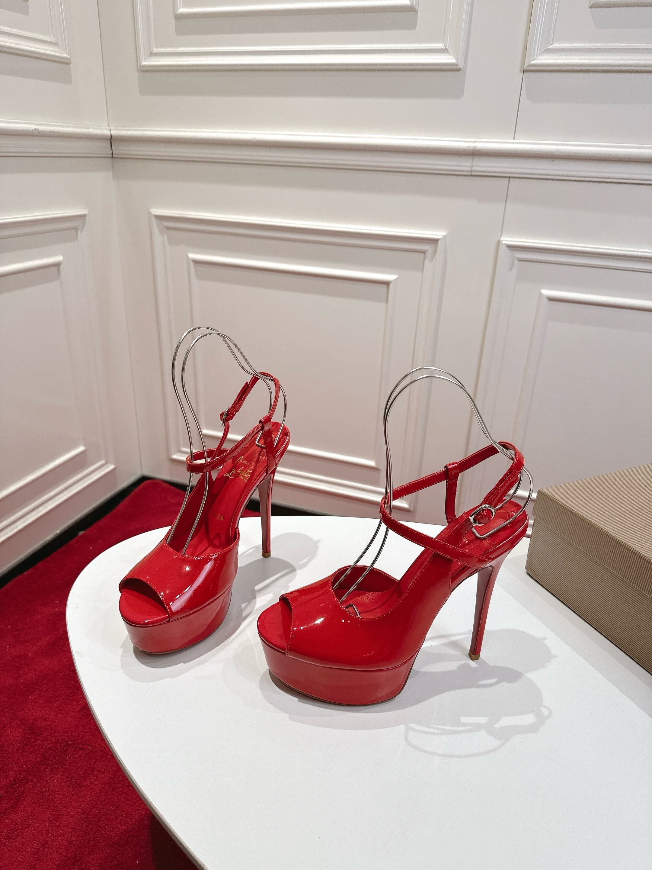 RED PATENT PLATFORM PEEP-TOE ANKLE STRAP HEELS