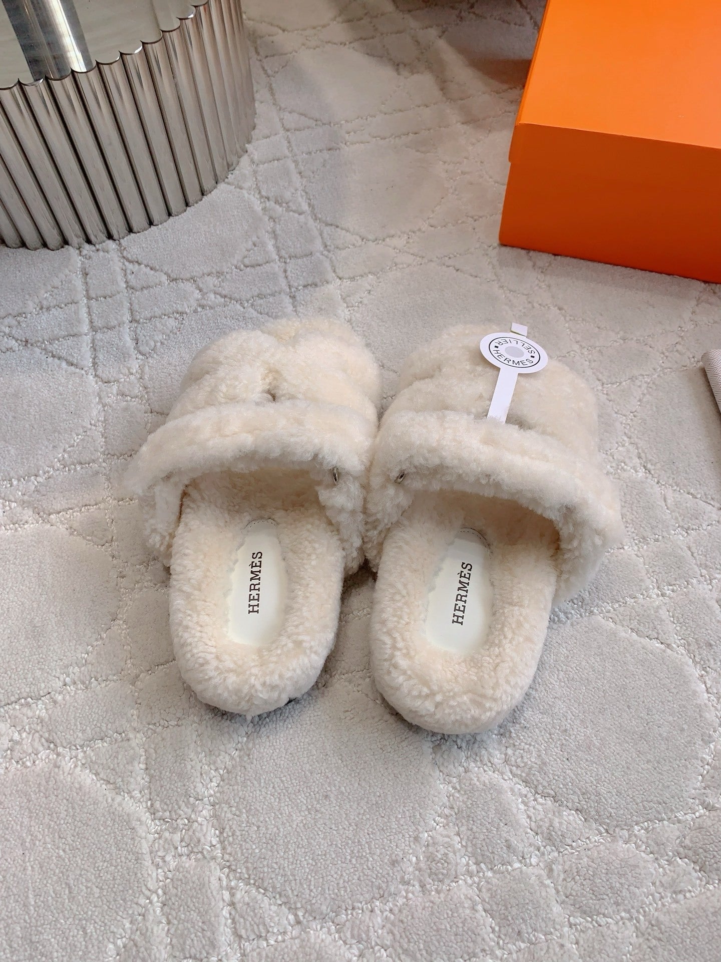 SOFT FLEECE DOUBLE BAND SLIDES FOR INDOOR COMFORT