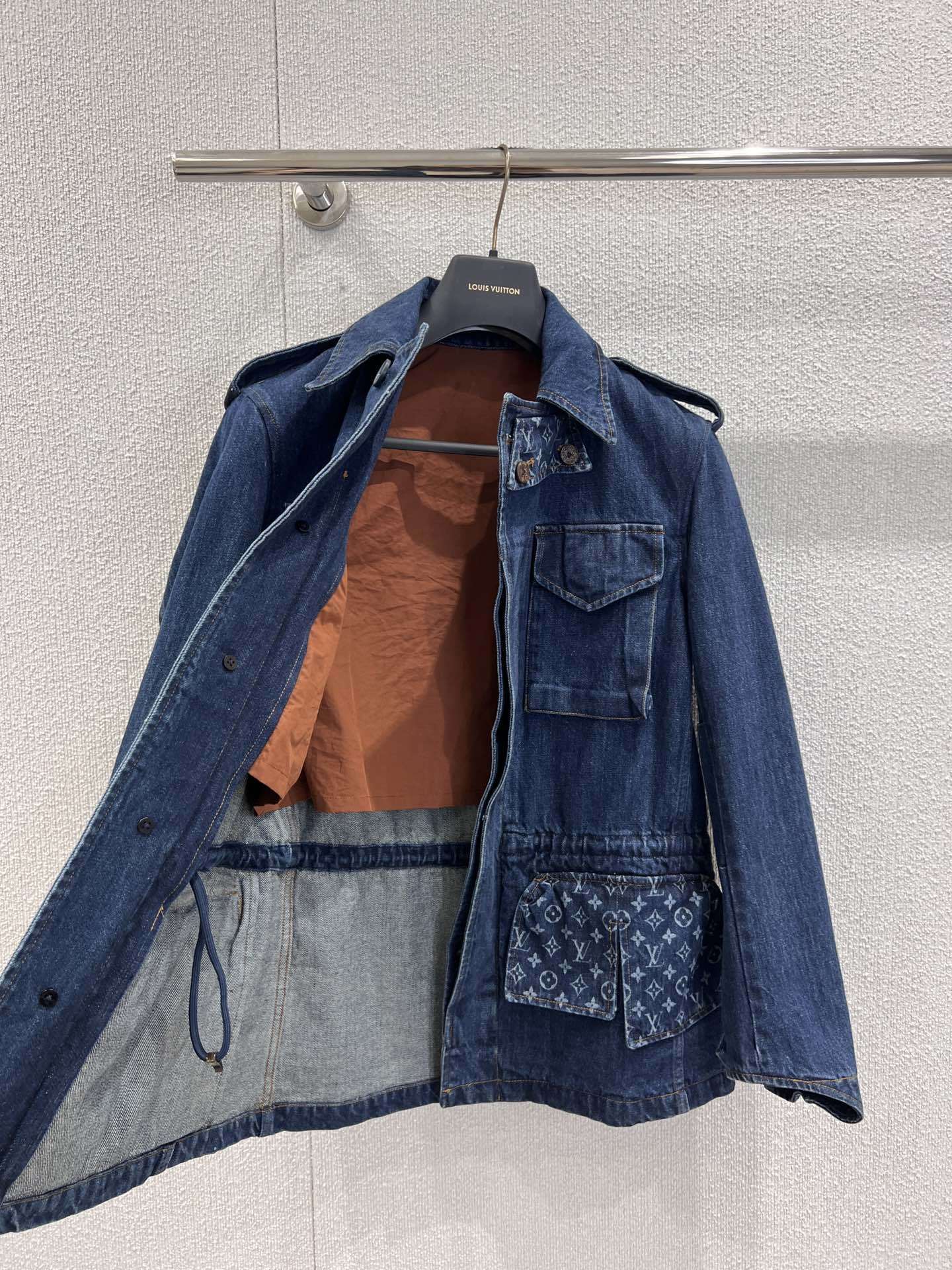 DENIM UTILITY JACKET WITH PATTERNED DETAILS
