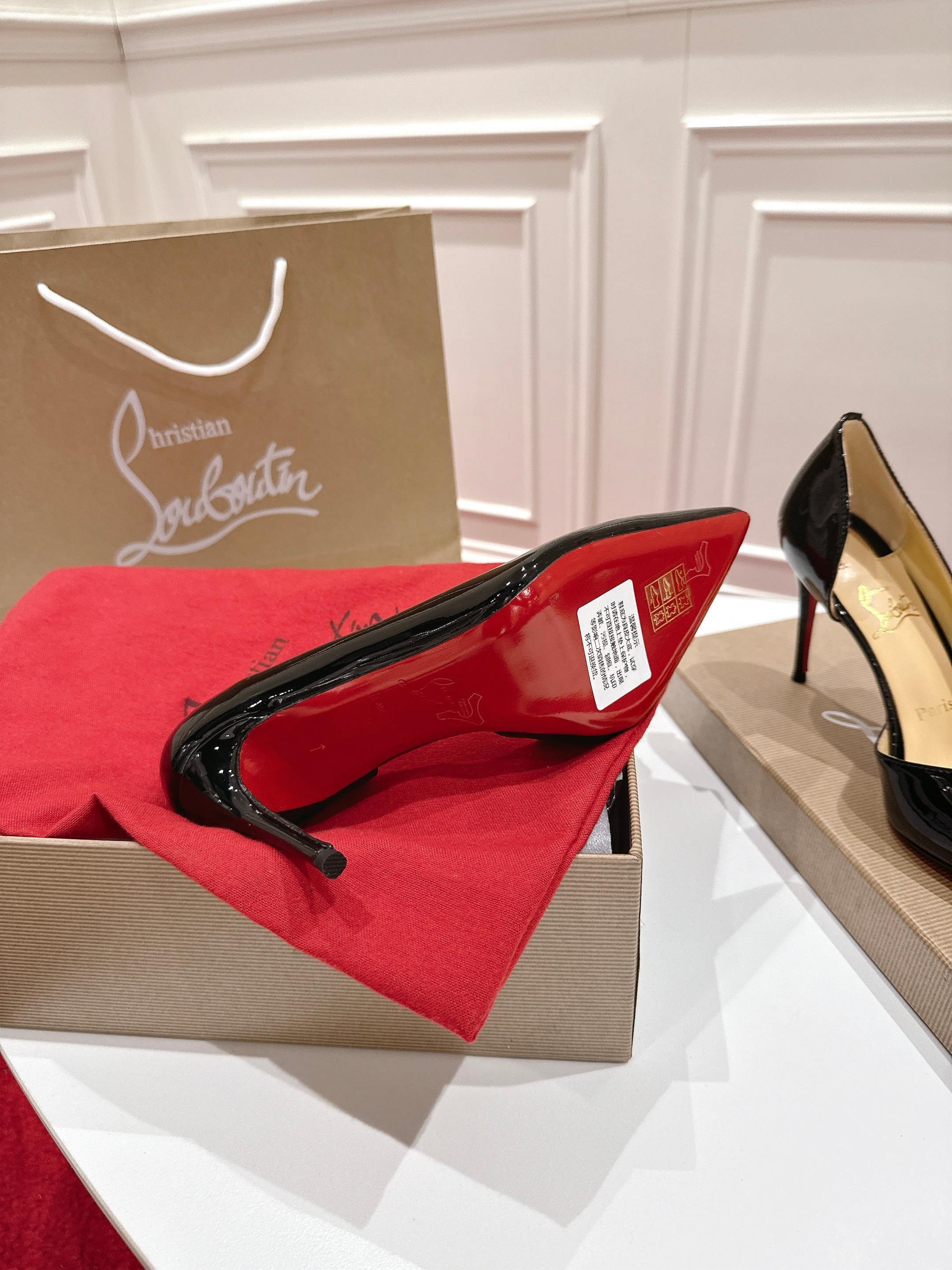 BLACK PATENT POINTED-TOE CLASSIC PUMPS