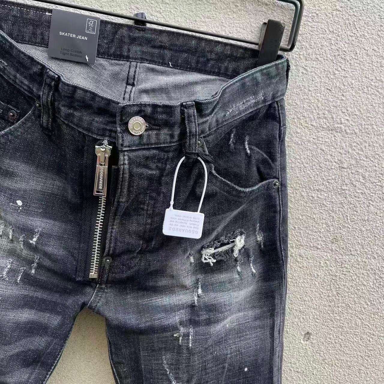 DISTRESSED ZIP SKINNY JEANS