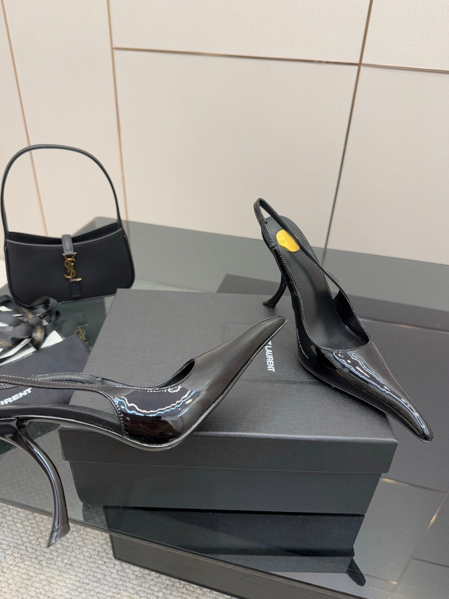 BLACK PATENT SLINGBACK POINTED HEELS
