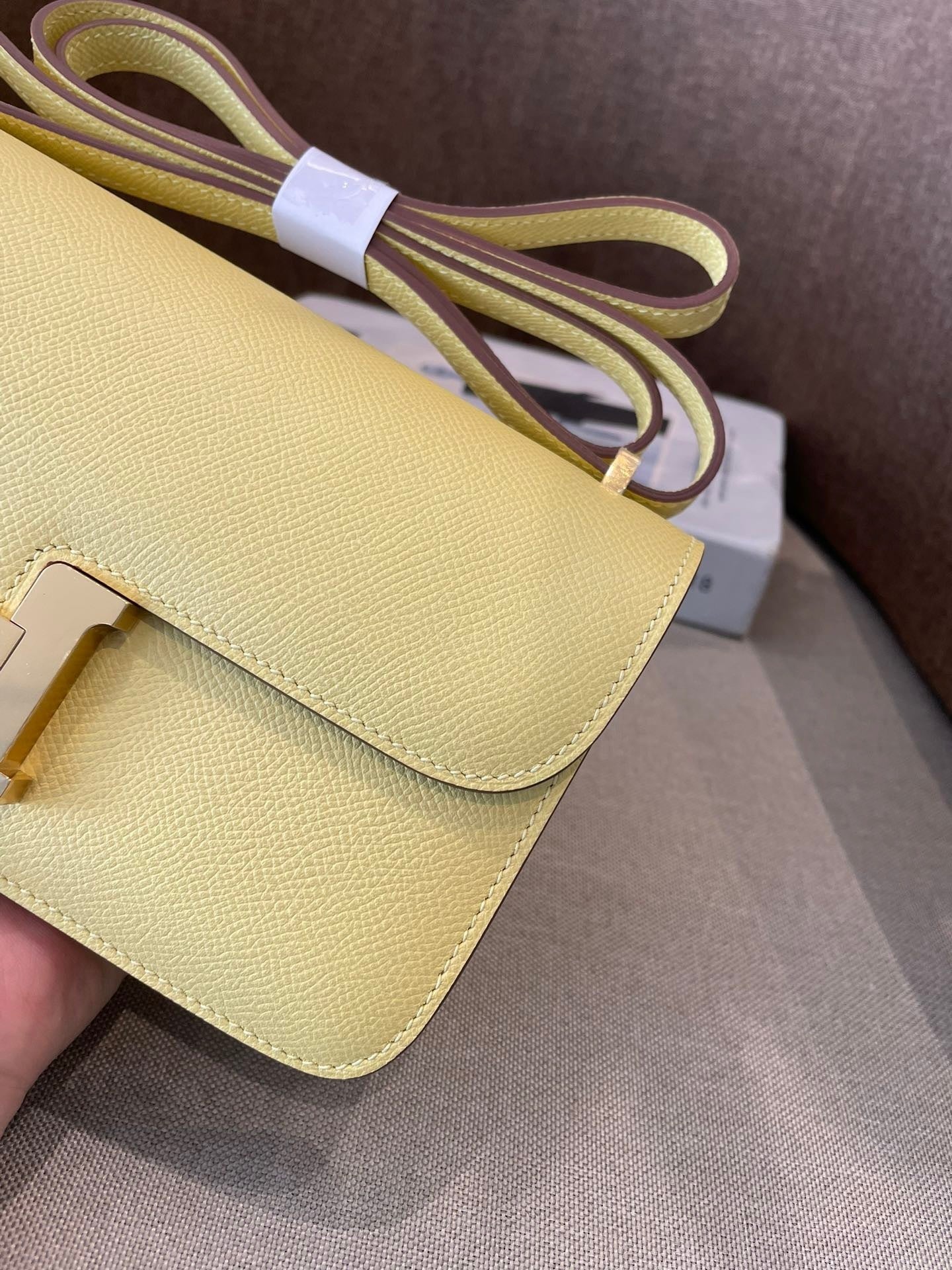 PASTEL YELLOW STRUCTURED CROSSBODY BAG