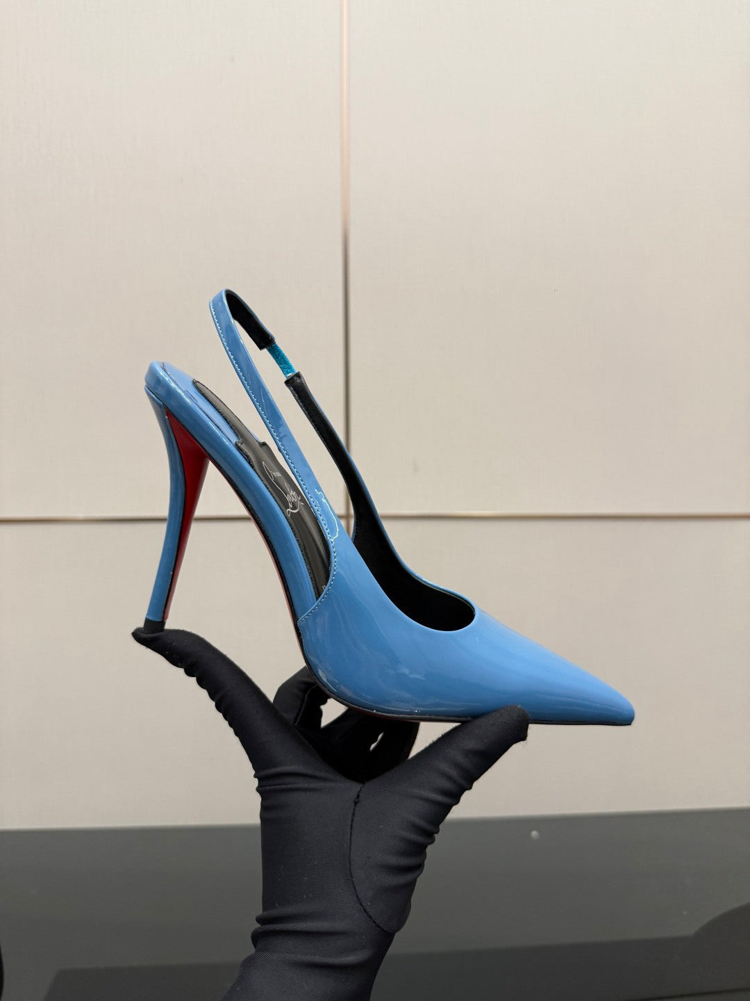 BLUE PATENT SLINGBACK POINTED HEELS