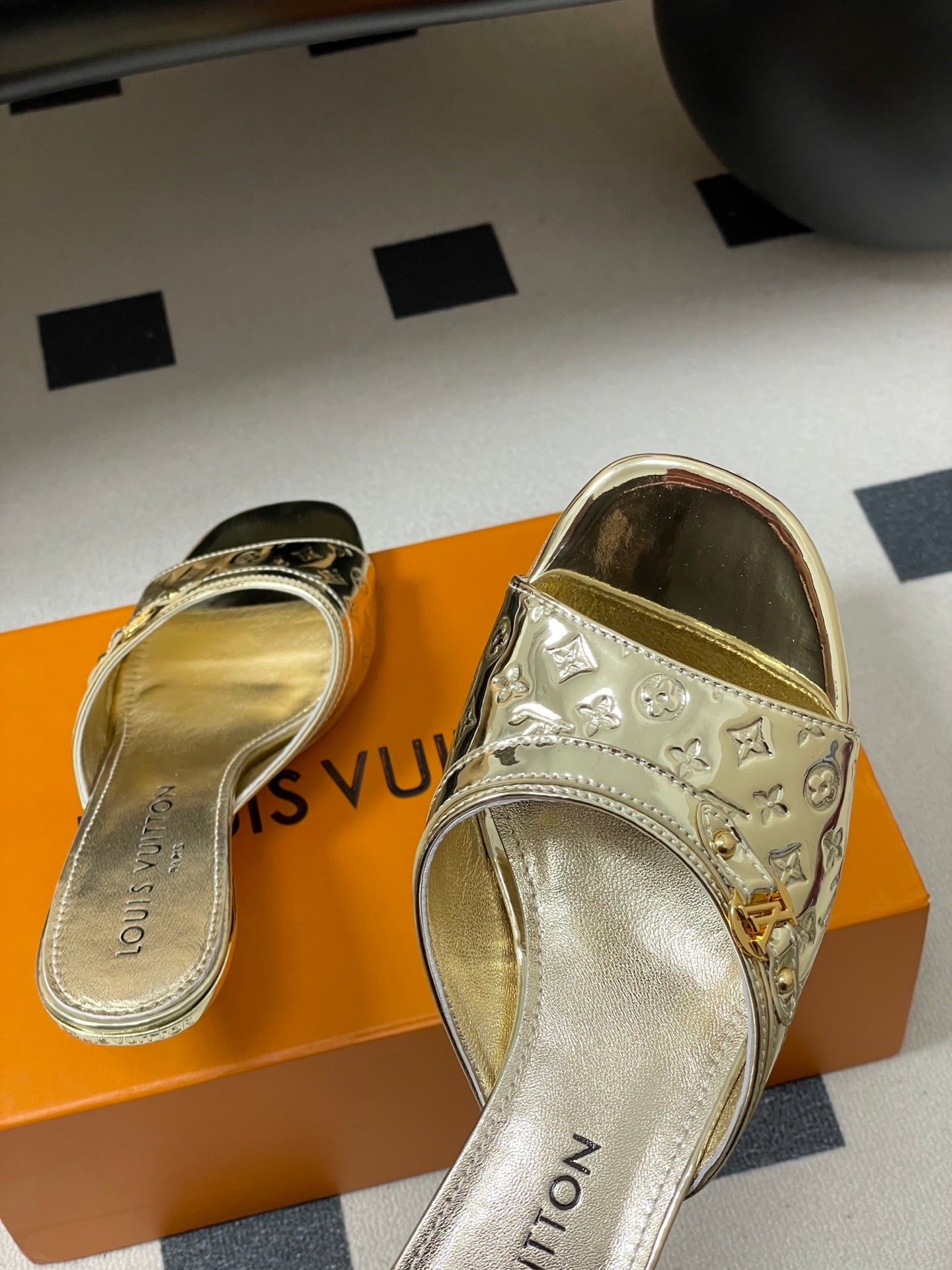 GOLD METALLIC EMBOSSED OPEN-TOE HEELS
