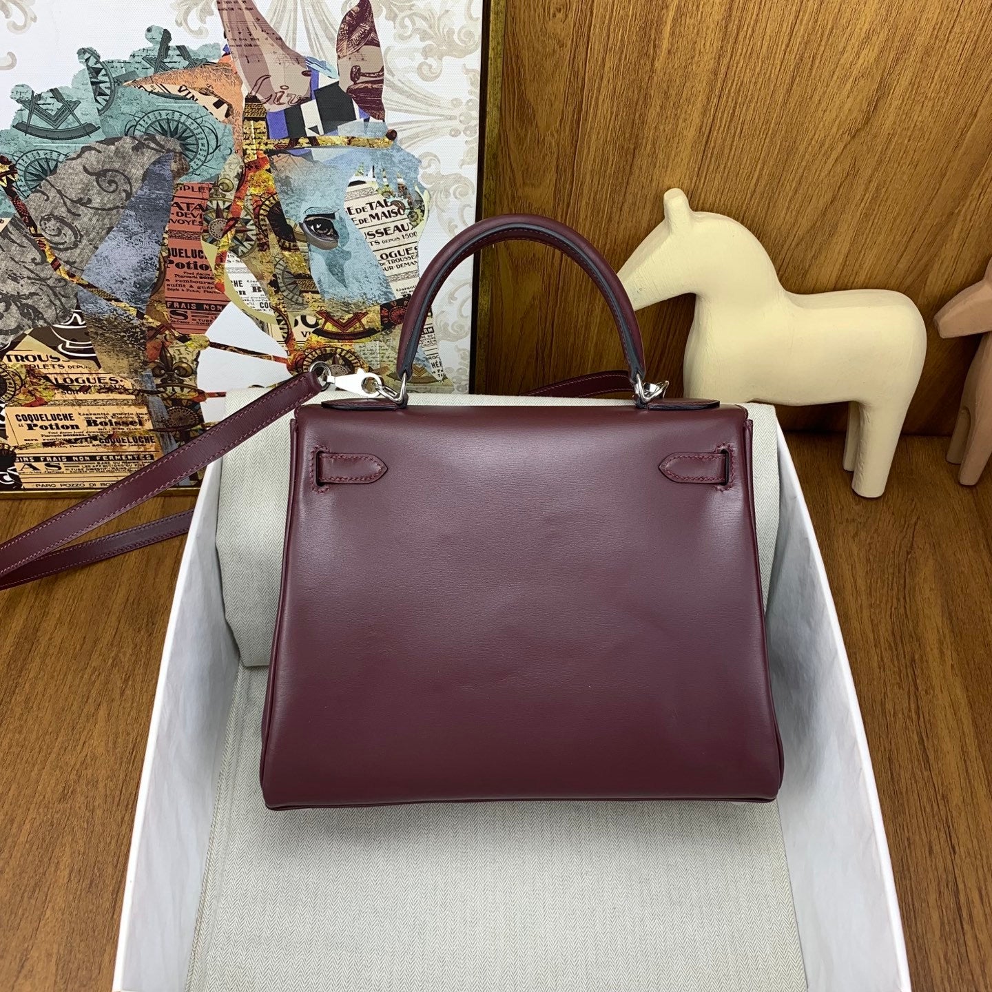 LUXURY BURGUNDY LEATHER TOP HANDLE HANDBAG WITH SILVER HARDWARE