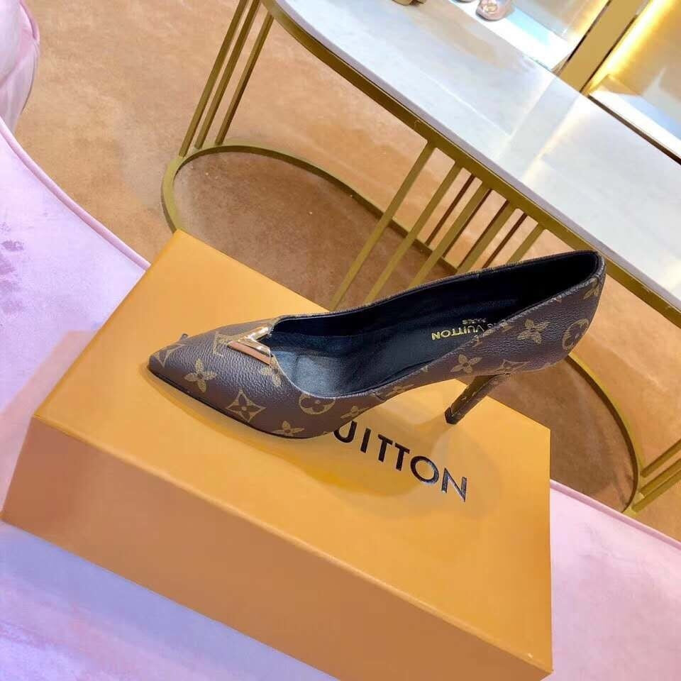 CLASSIC MONOGRAM POINTED TOE PUMPS