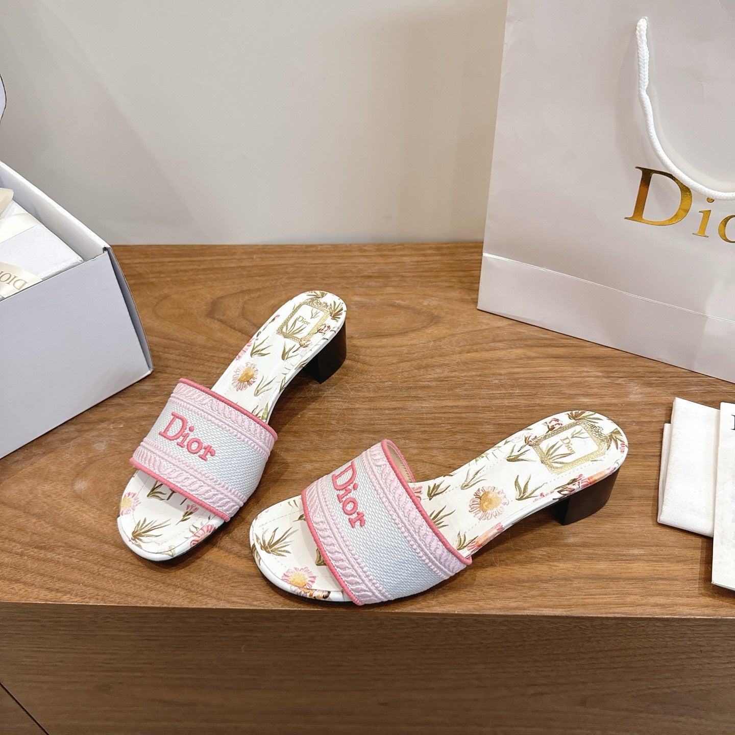 PINK FLORAL LOGO STRAP SLIDE SANDALS