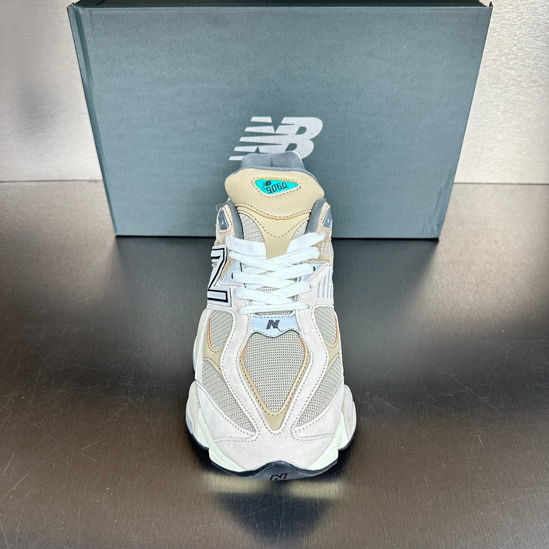 RETRO-INSPIRED COMFORT SNEAKERS WITH LAYERED DESIGN