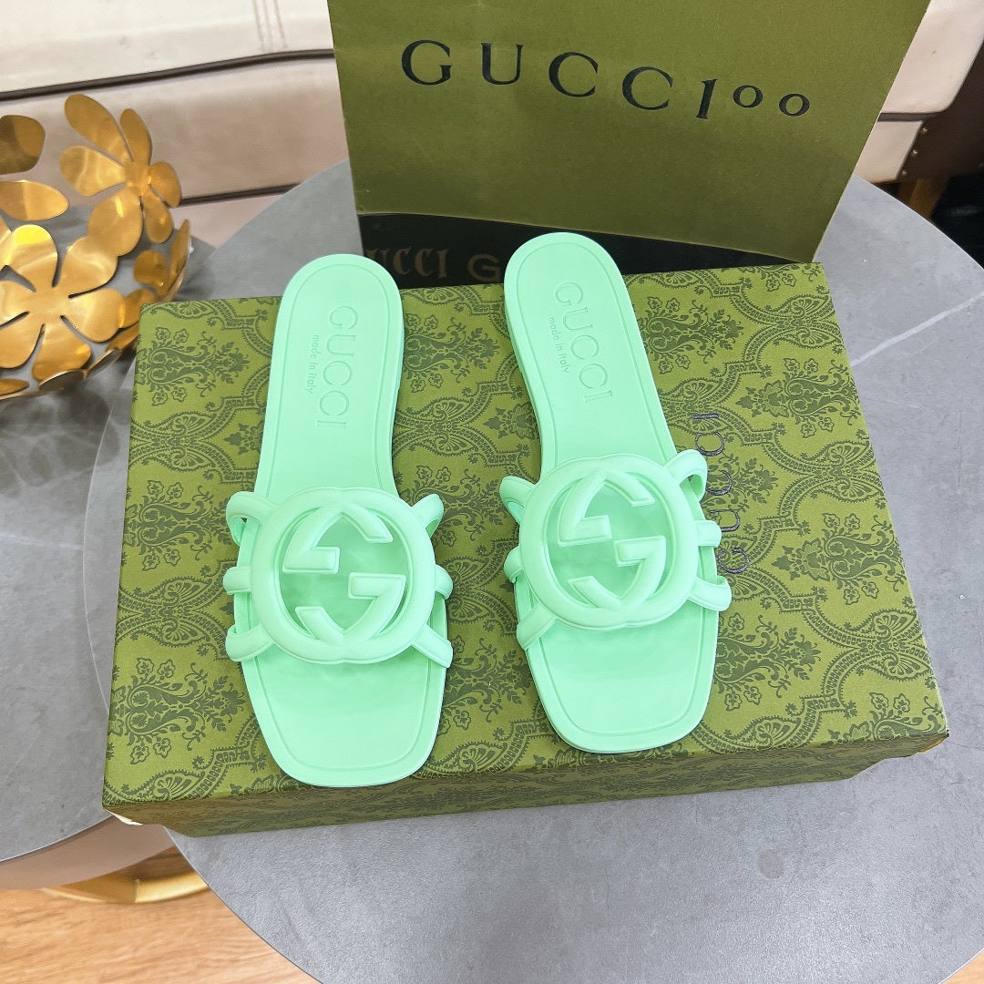 MINT GREEN RUBBER SLIDE SANDALS WITH ROUND EMBLEM