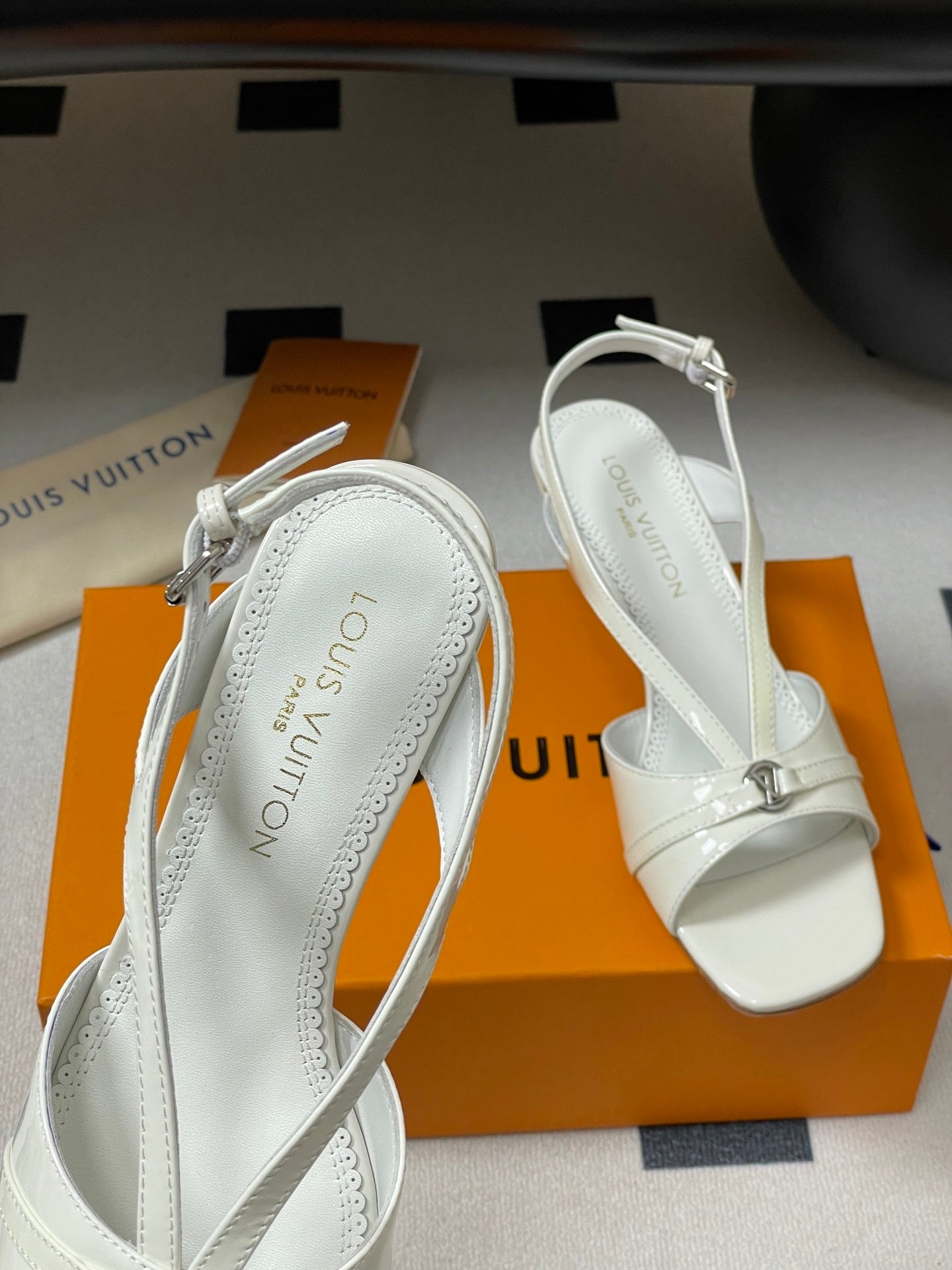 PATENT STRAP SLINGBACK SANDALS – IVORY