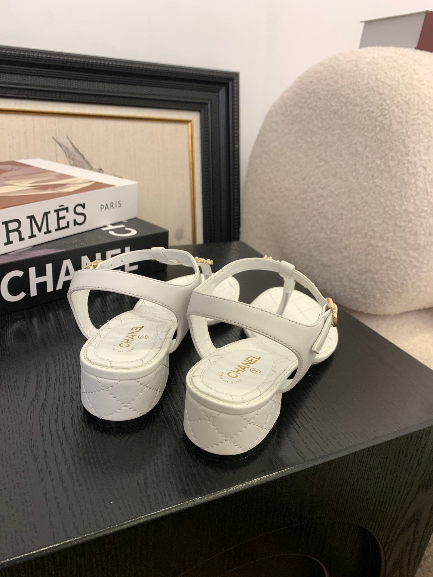 QUILTED PEARL THONG SANDALS – IVORY