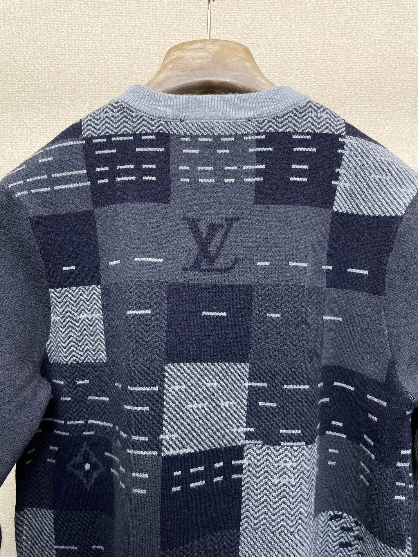 Patchwork-Strickpullover mit Rundhalsausschnitt