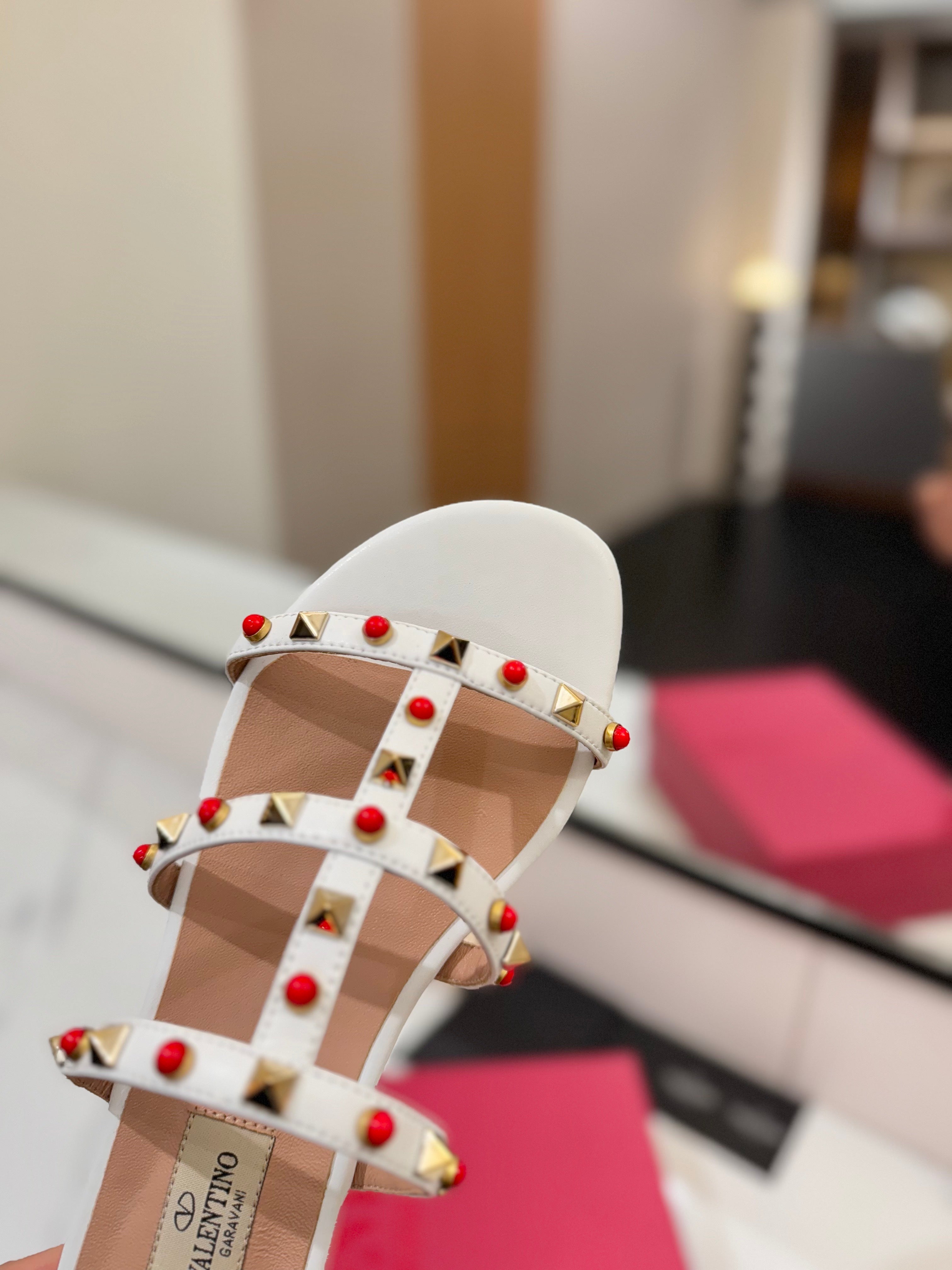 STUDDED STRAP FLAT SANDALS – WHITE WITH RED ACCENTS