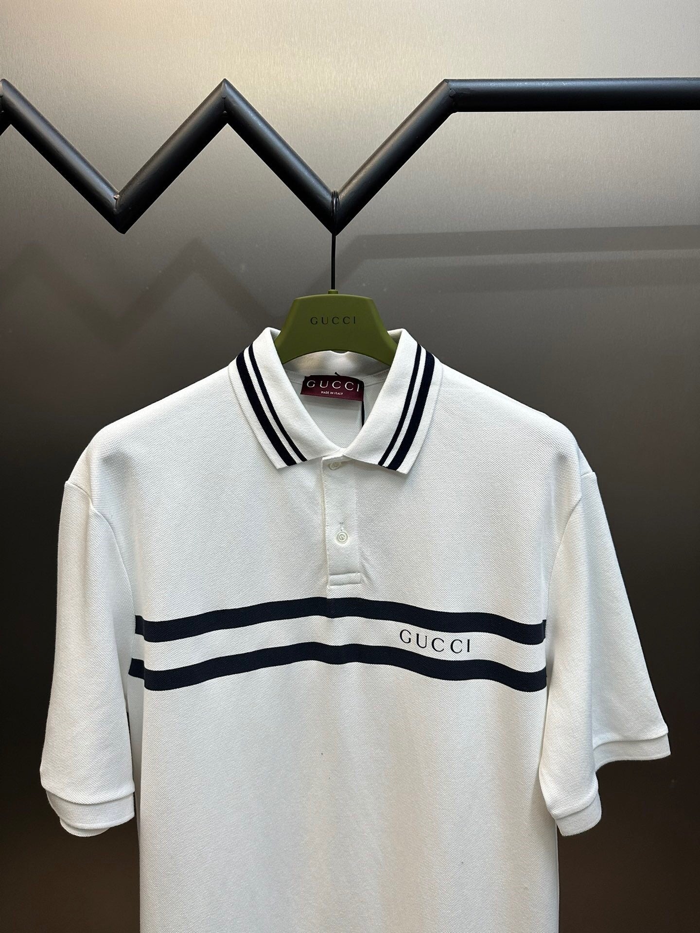 STRIPE DETAIL CLASSIC POLO SHIRT WITH MINIMAL LOGO