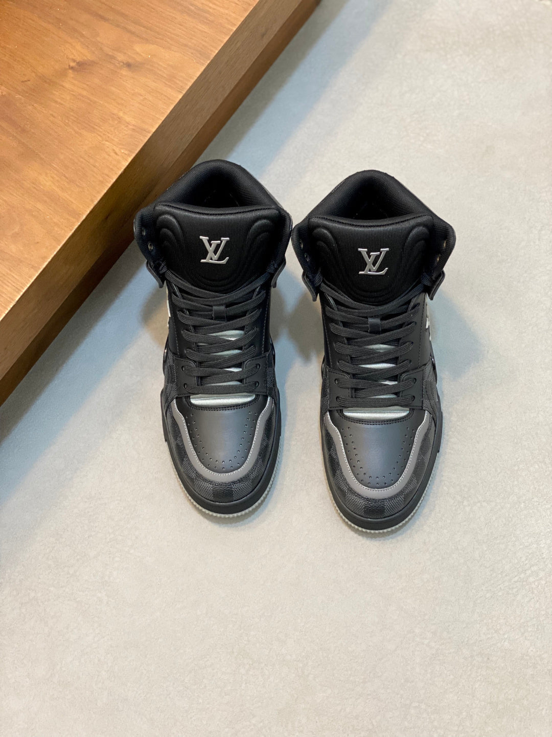 PREMIUM BLACK HIGH-TOP DESIGNER SNEAKERS