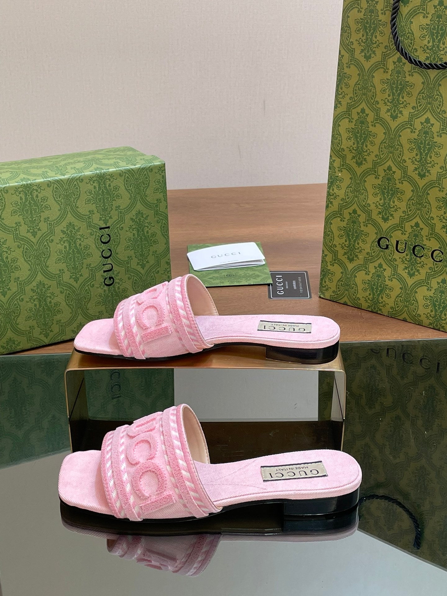 EMBROIDERED FLAT SLIDE SANDALS – SOFT PINK