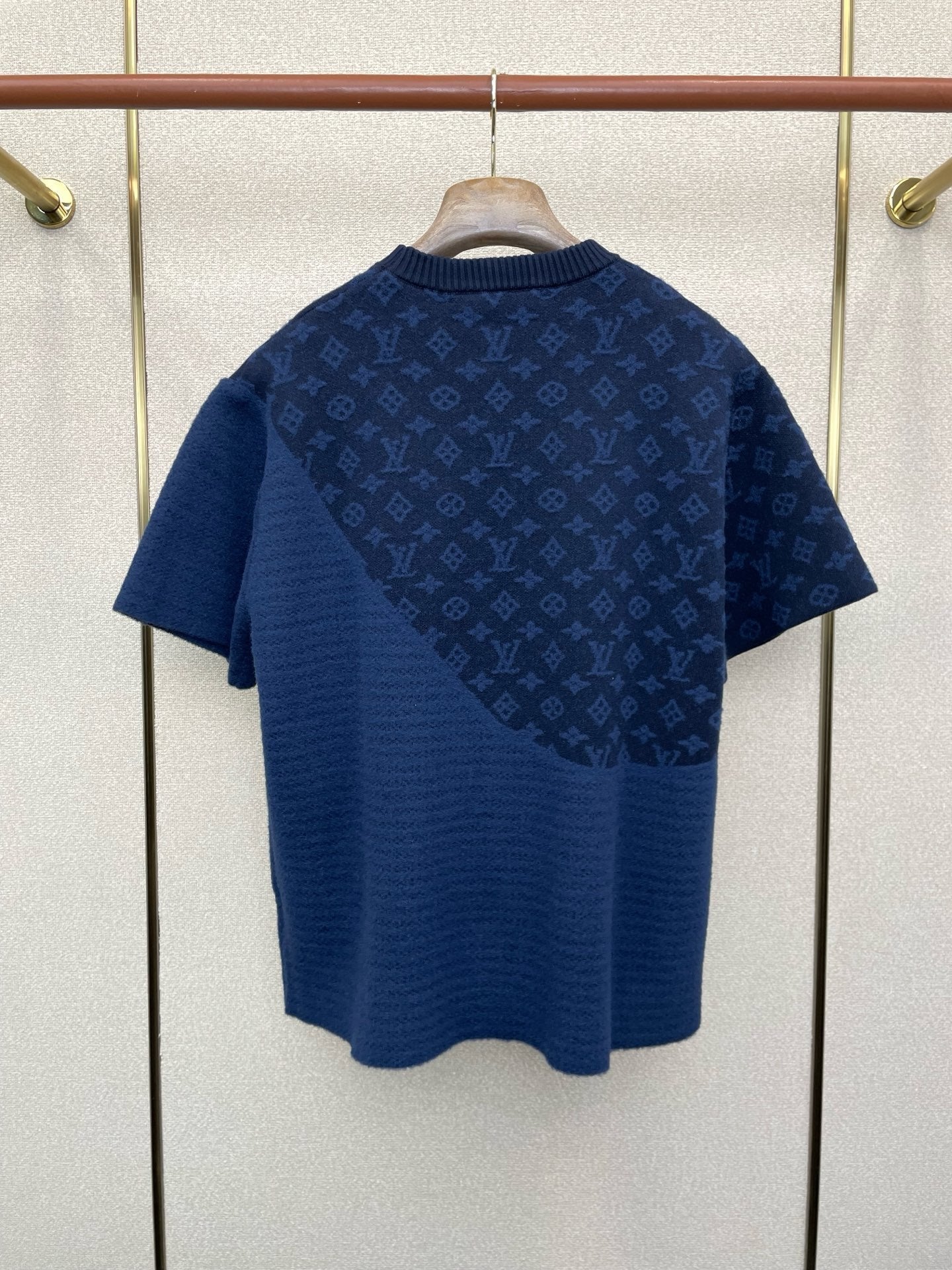 TEXTURED TWO-TONE KNIT T-SHIRT