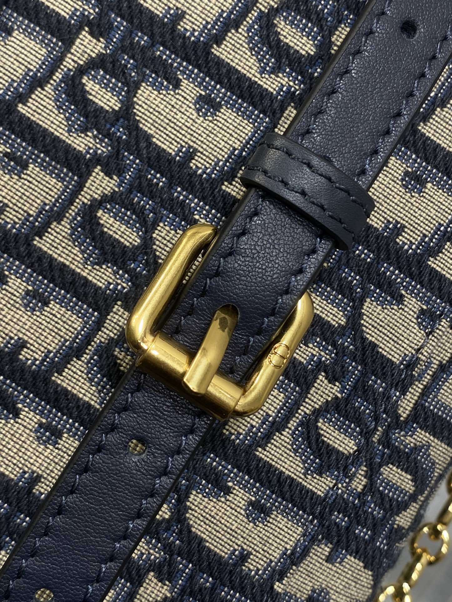 NAVY MONOGRAM CHAIN SHOULDER BAG