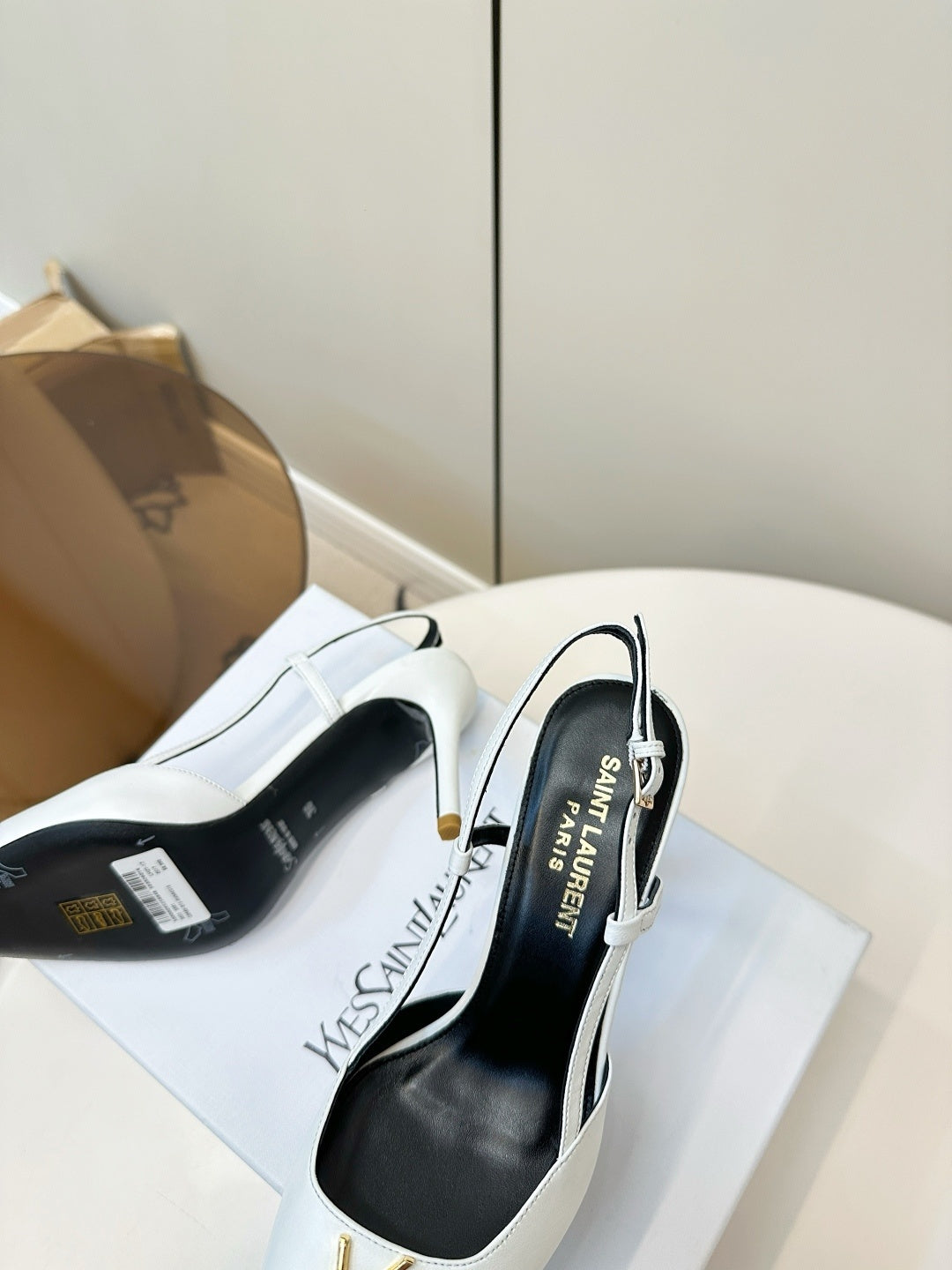 WHITE POINTED TOE SLINGBACK HEELS WITH GOLD DETAIL