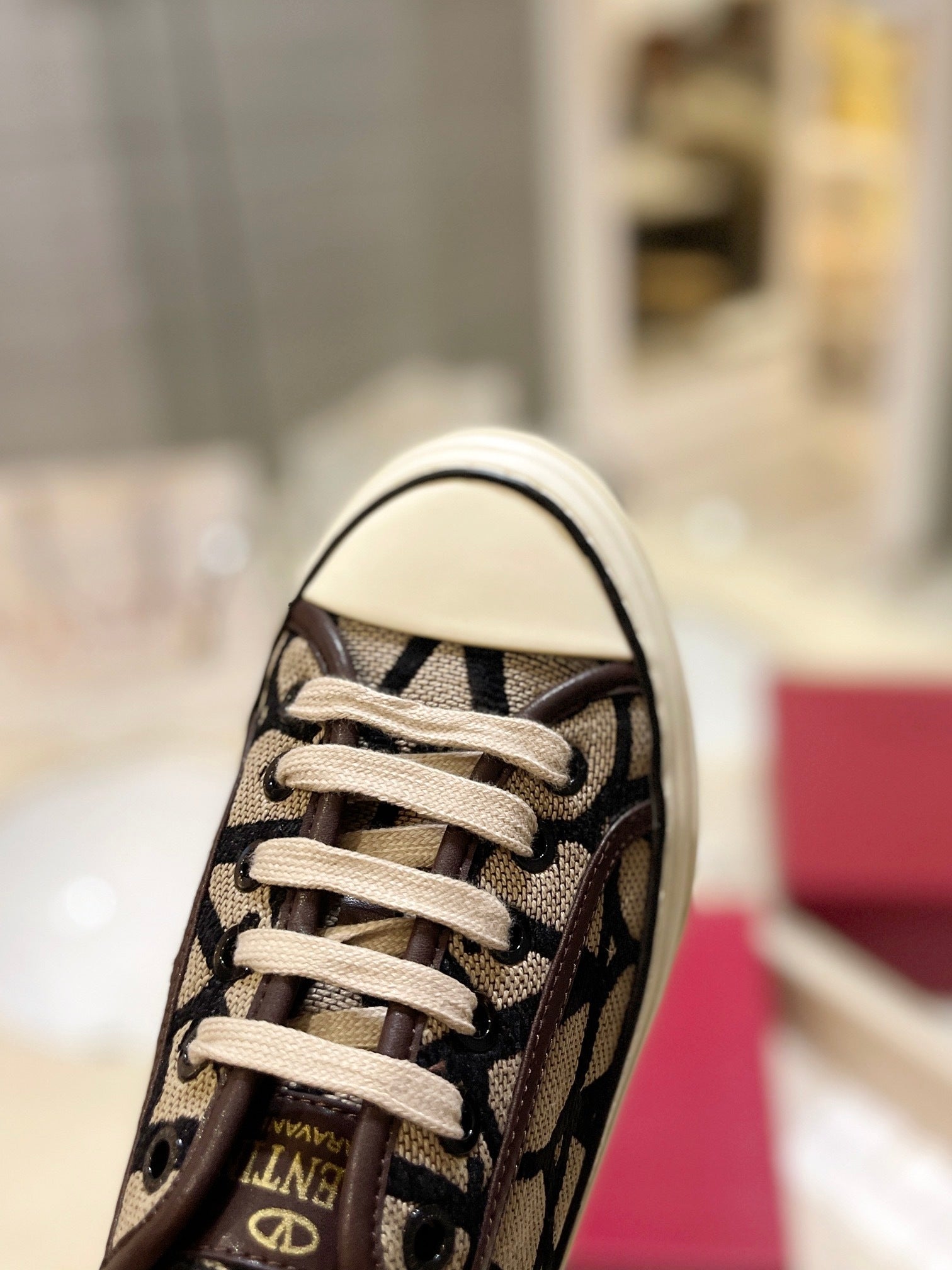 BROWN MONOGRAM LOW-TOP SNEAKERS