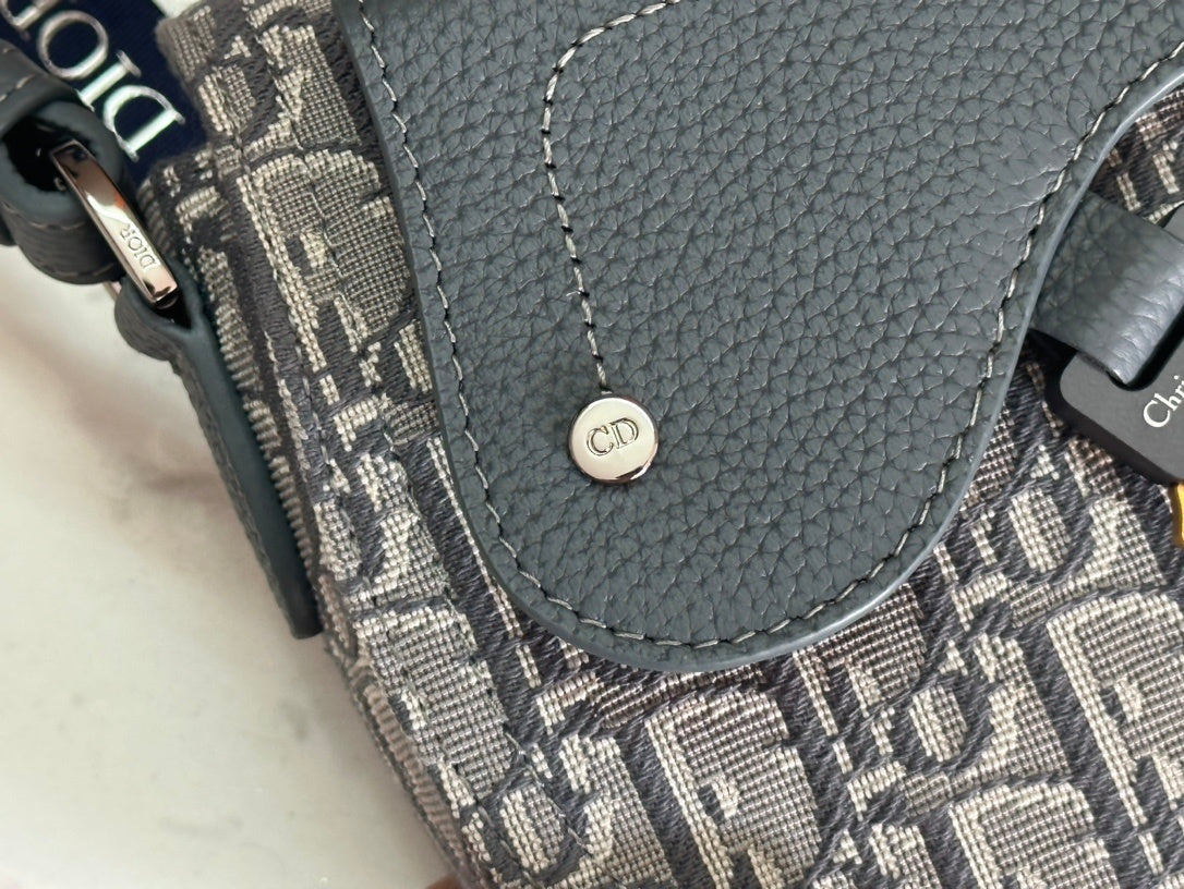 SIGNATURE PATTERN CANVAS CROSSBODY BAG WITH ADJUSTABLE STRAP