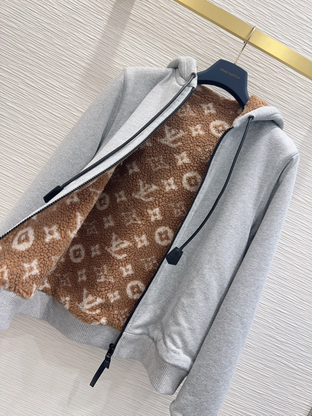 HOODED ZIP-UP SWEATSHIRT WITH FLEECE LINING
