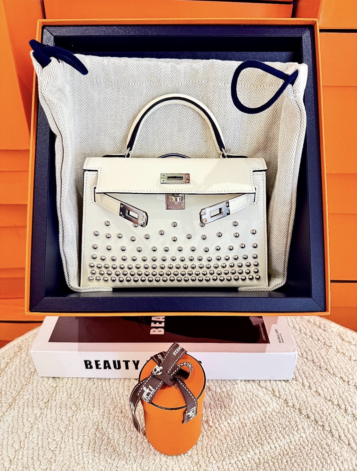 PEARL STUD KELLY