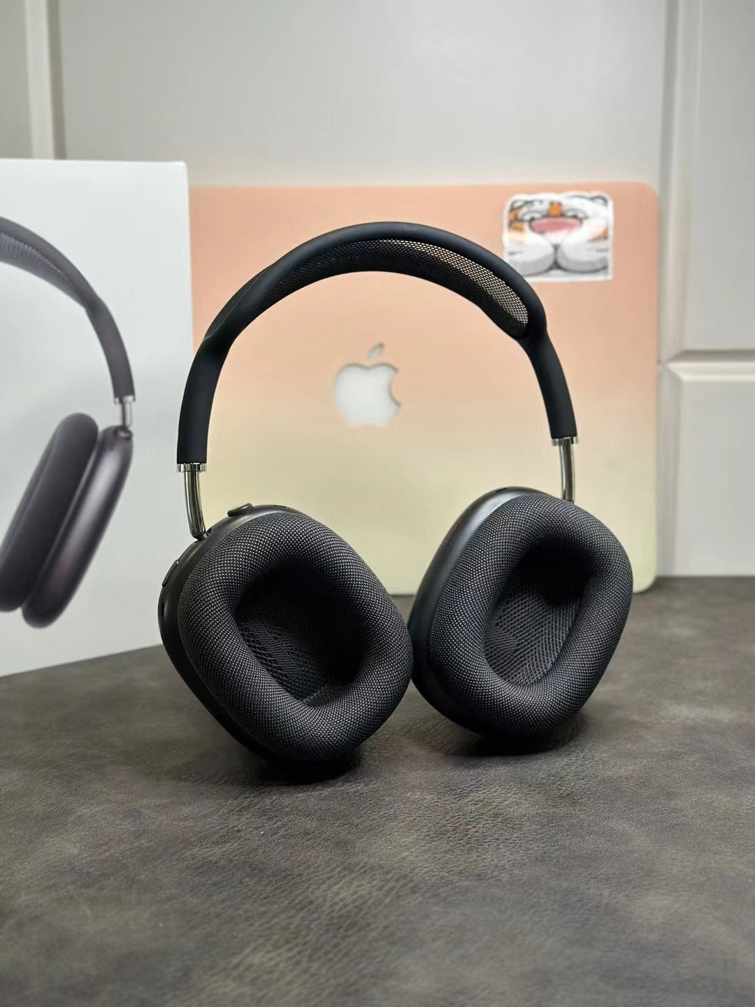 WIRELESS OVER-EAR NOISE CANCELLING HEADPHONES