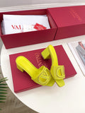 MID-HEEL SLIDE SANDALS – LIME GREEN WITH TONAL DETAIL
