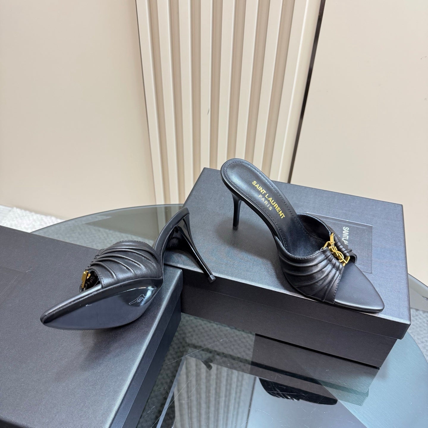 ELEGANT HEELED MULES