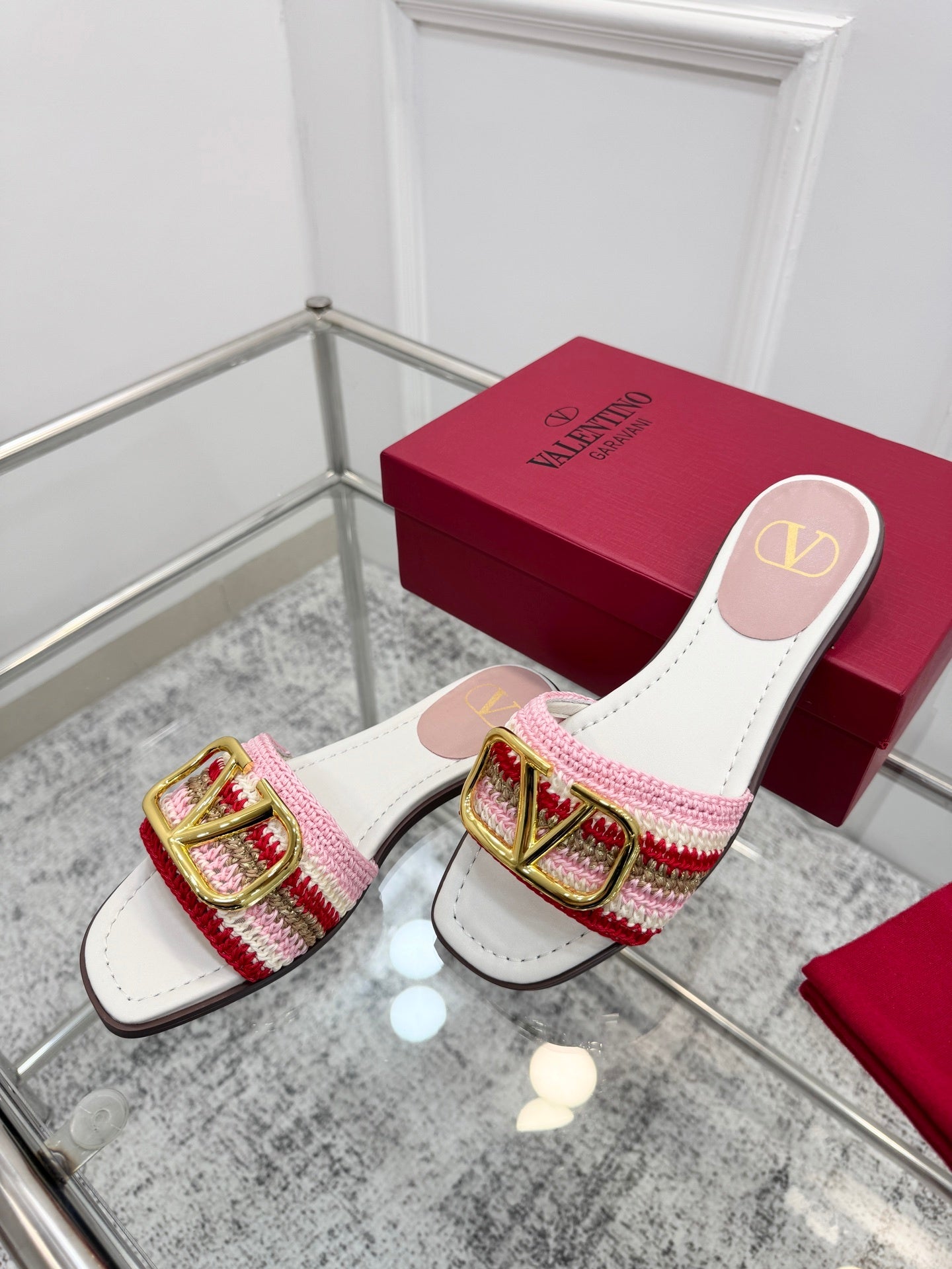 WOVEN STRAP FLAT SLIDES – PINK MULTICOLOR WITH GOLD BUCKLE