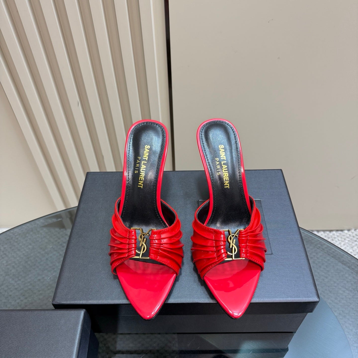 ELEGANT HEELED MULES