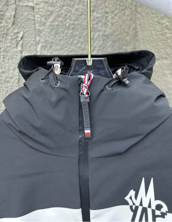 BELTED COLORBLOCK HOODED PERFORMANCE JACKET