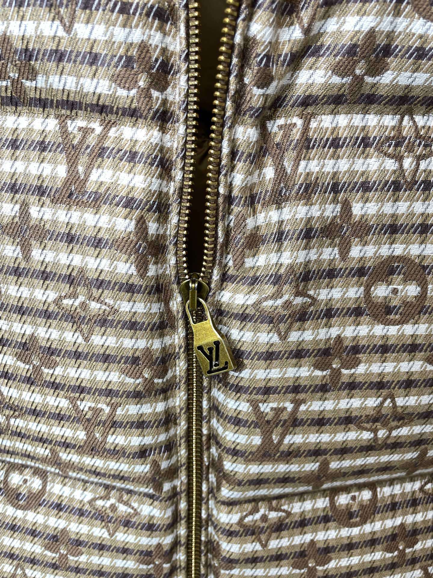 PADDED STAND-COLLAR JACKET