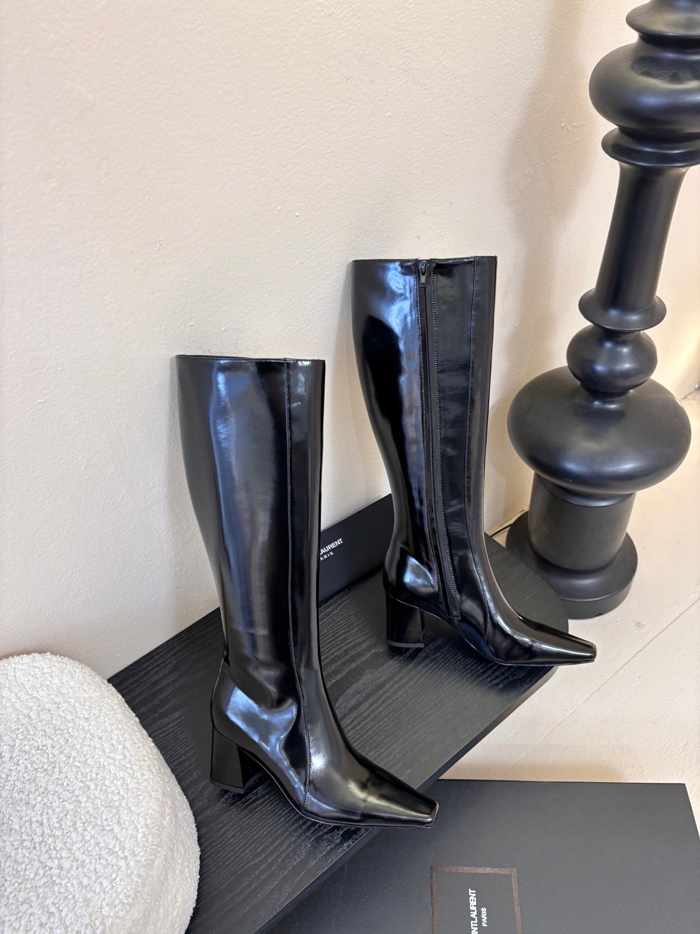 PATENT KNEE-HIGH BLOCK HEEL BOOTS